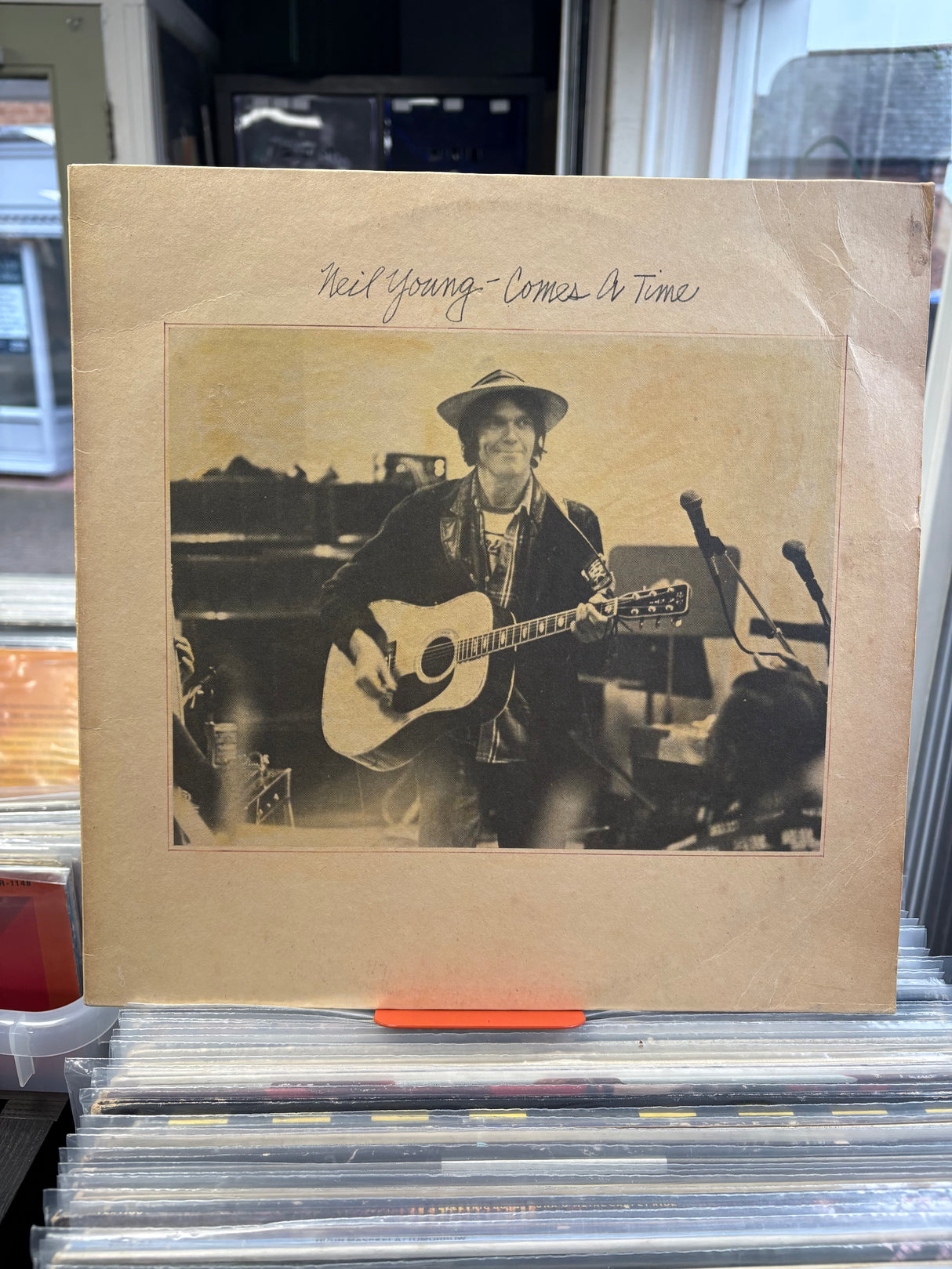 Neil Young - Comes A Time - VINYL
