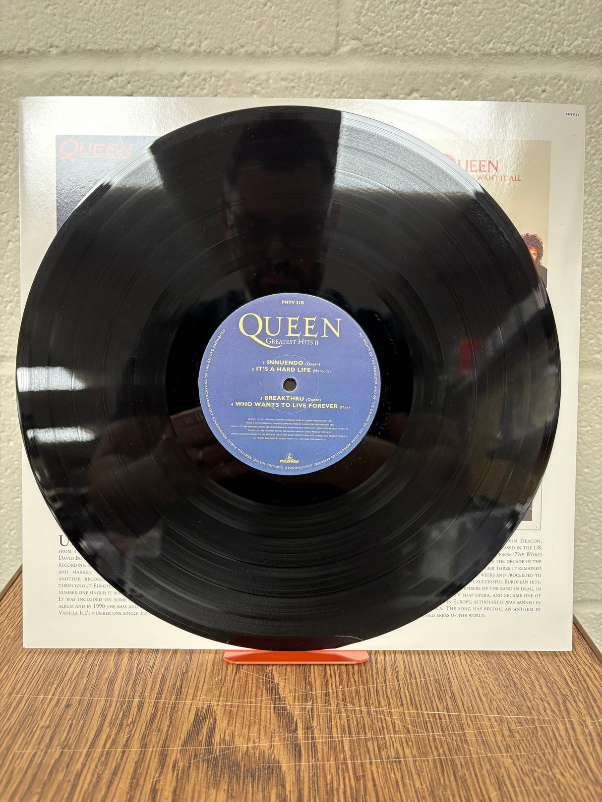 Queen - Greatest Hits II - Embossed Sleeve - VINYL