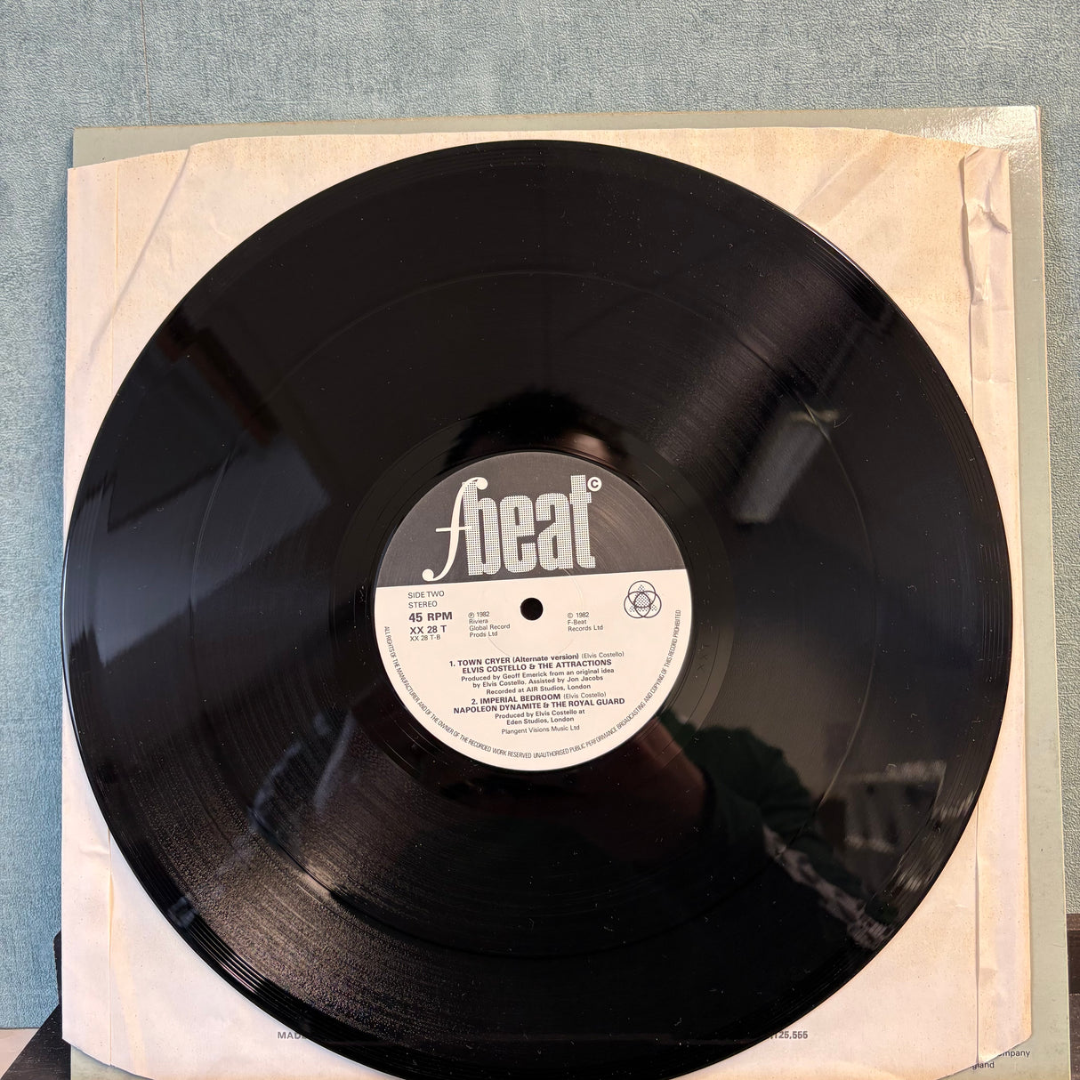 Elvis Costello and The Attractions - Man Out Of Time - VINYL