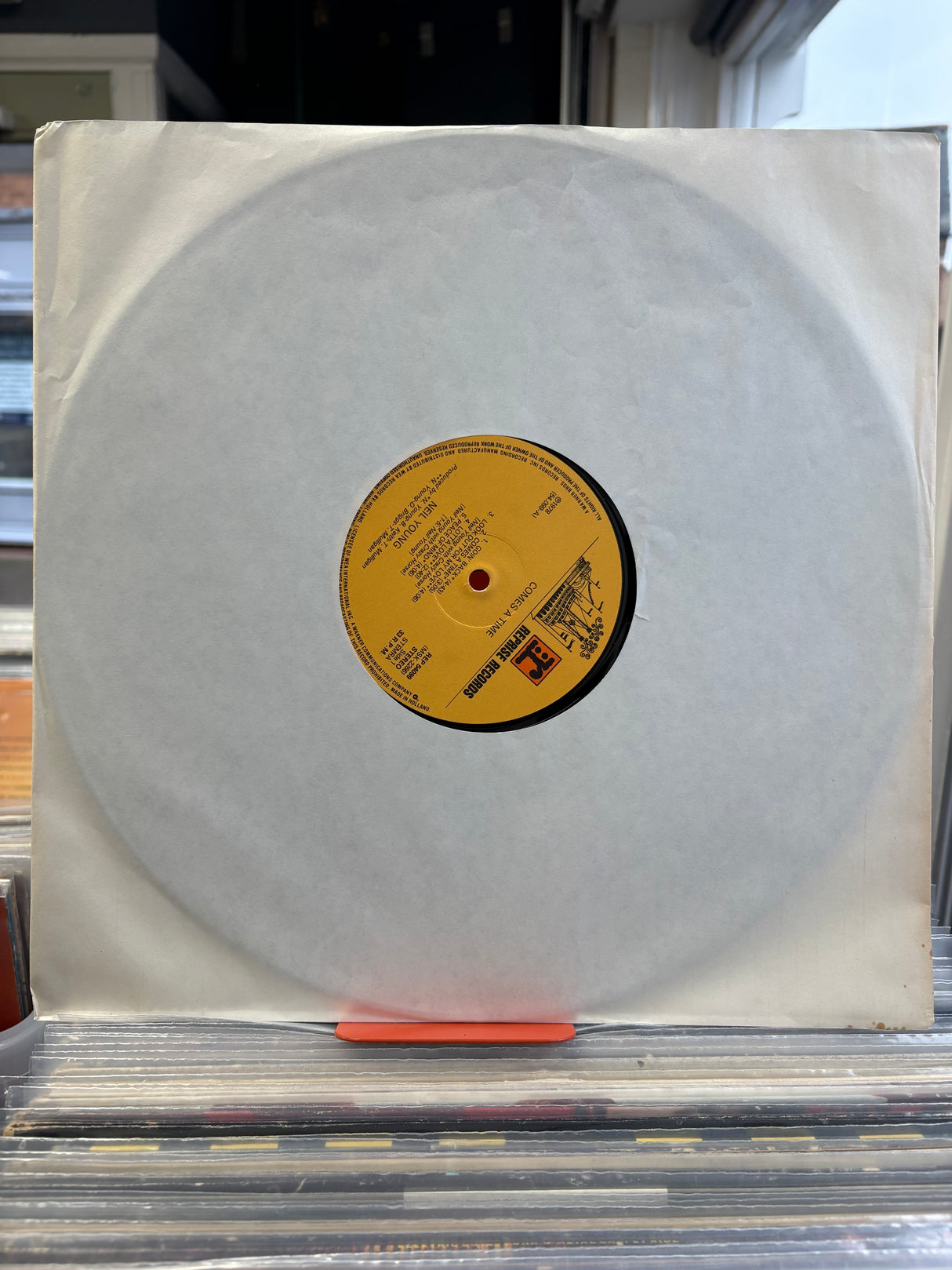 Neil Young - Comes A Time - VINYL