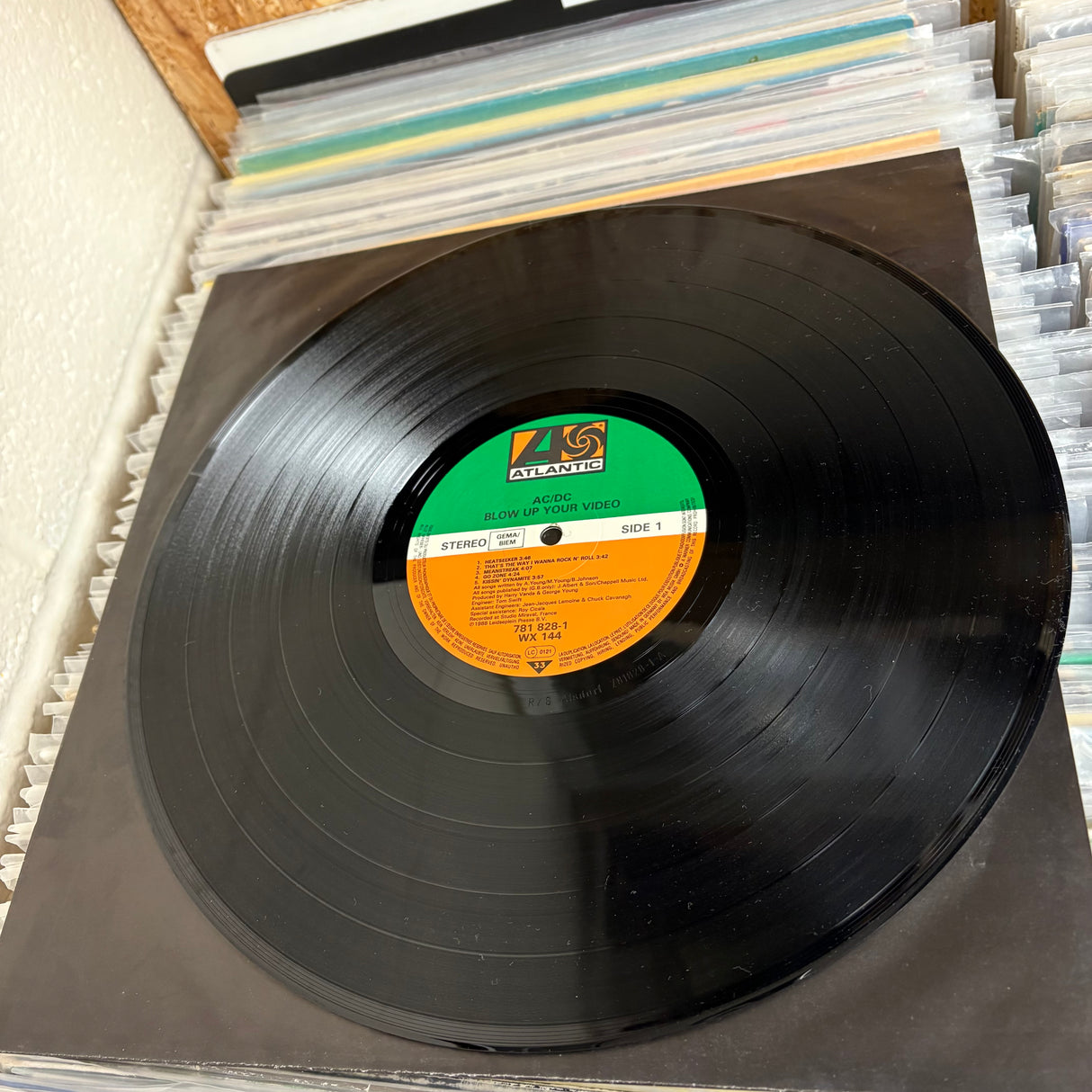 AC/DC - Blow Up Your Video - VINYL