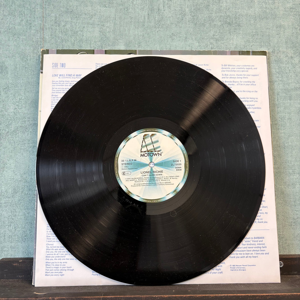 Lionel Richie - Can't Slow Down Vinyl