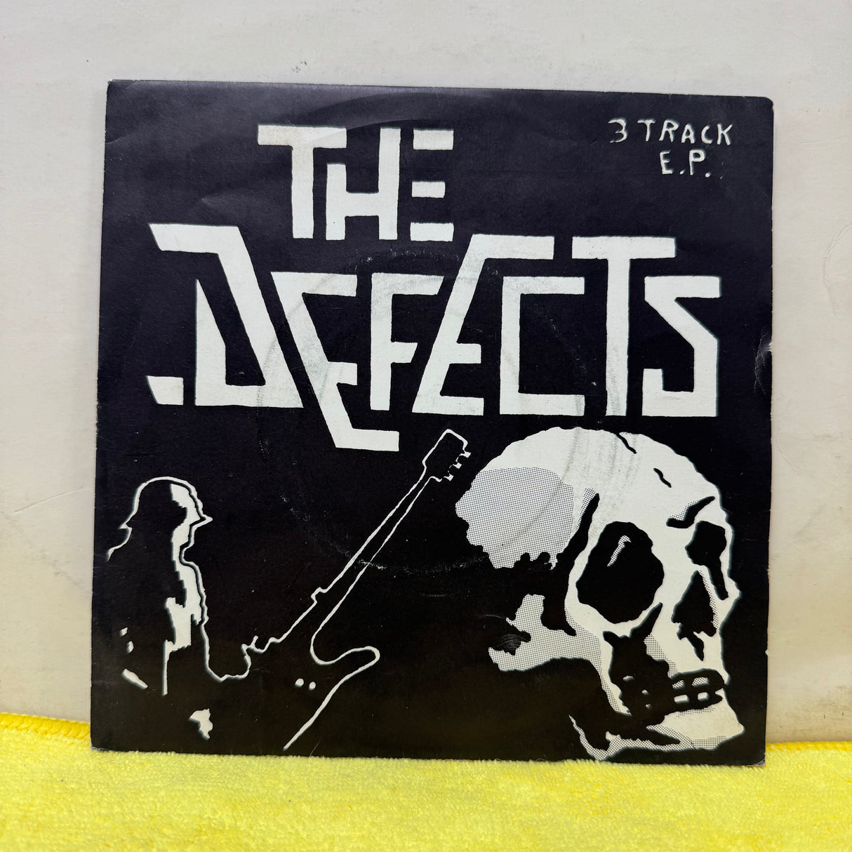The Defects - Dance (Until You Drop) - 7 inch Single - VINYL
