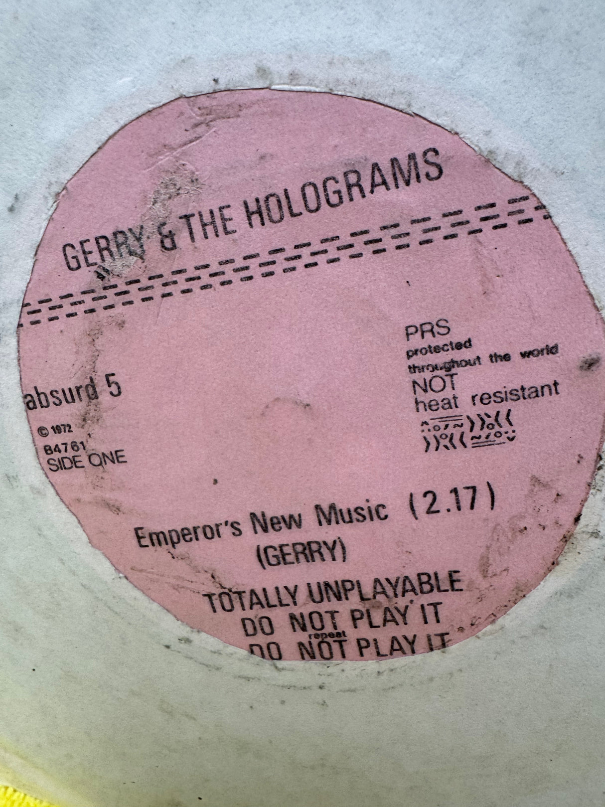 Gerry And The Holograms - Emperors New Music - Unplayable Vinyl - No Rough Trade - SEALED - 7 inch Single - VINYL