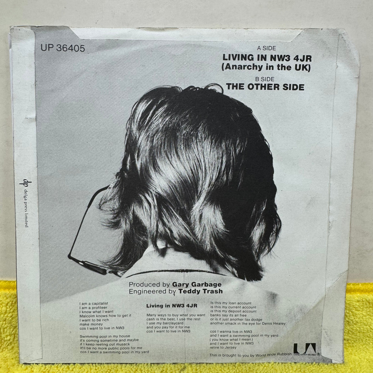 Johnny Rubbish - Living In NW3 4JR - Demo - 7 inch Single - VINYL