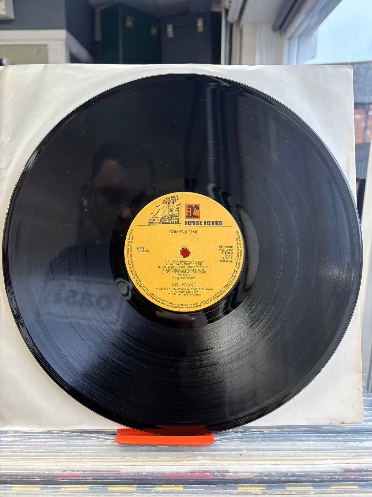 Neil Young - Comes A Time - VINYL