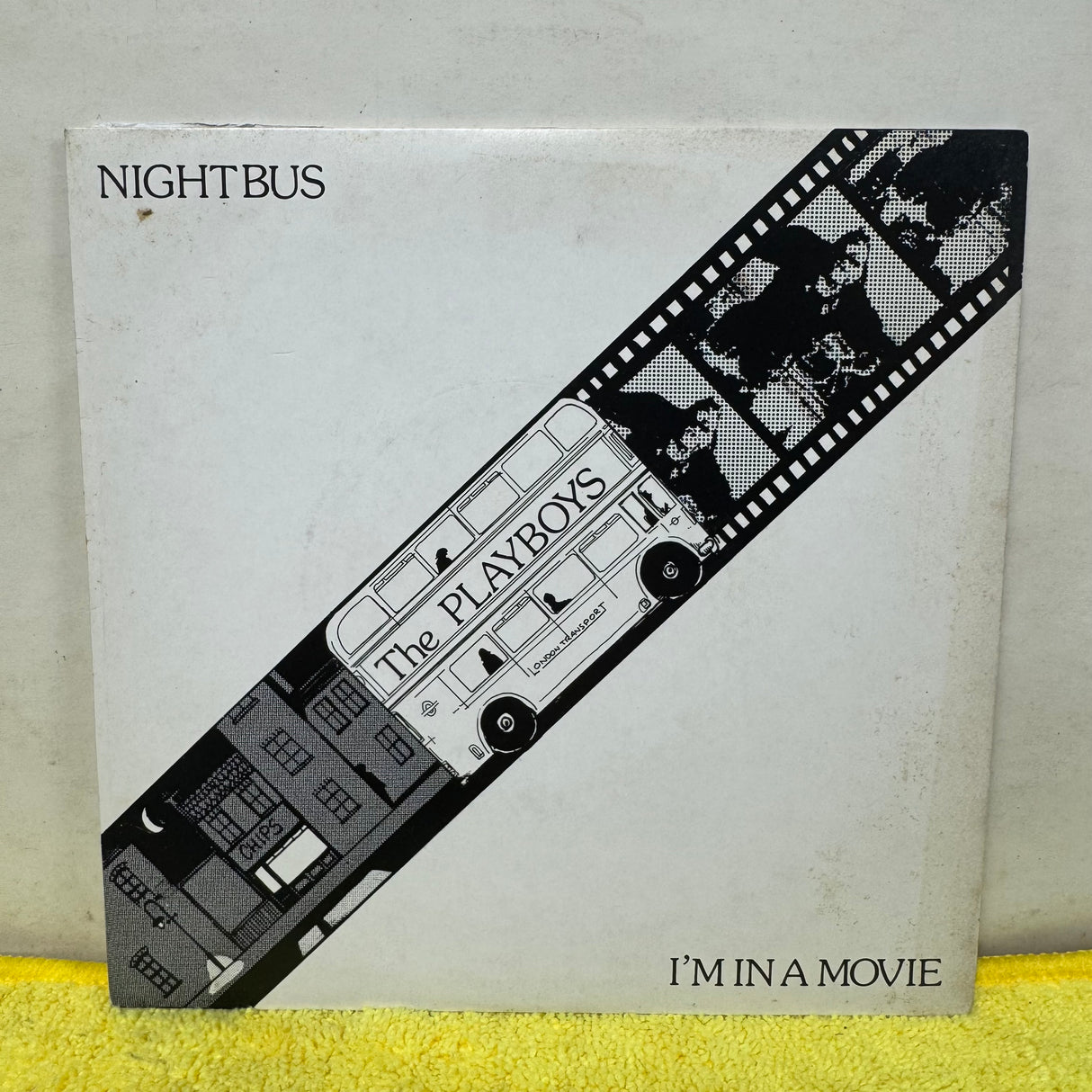 Nightbus - I'm In A Movie - 7 inch Single - VINYL