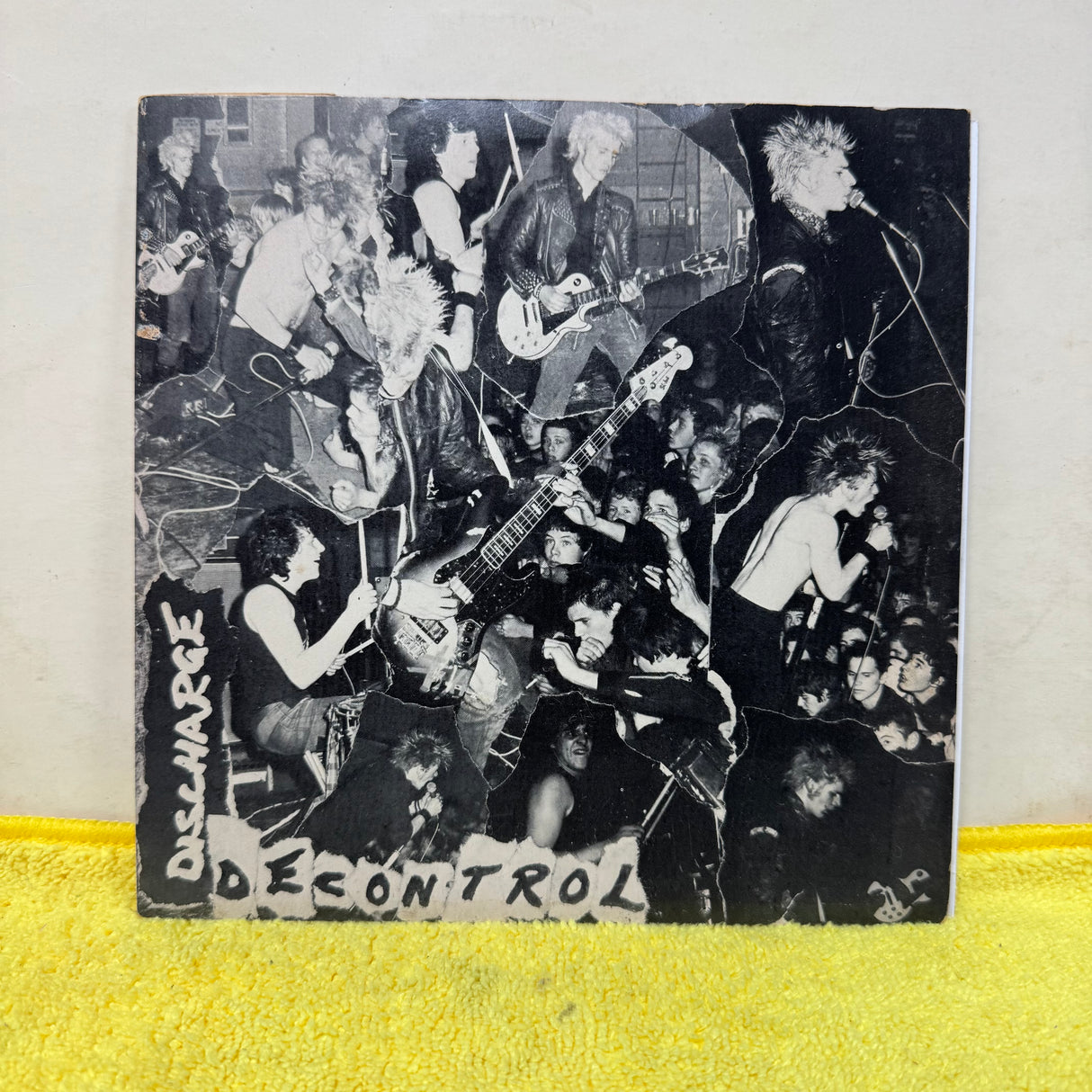 Discharge - Decontrol - First Press - 7 inch Single - VINYL