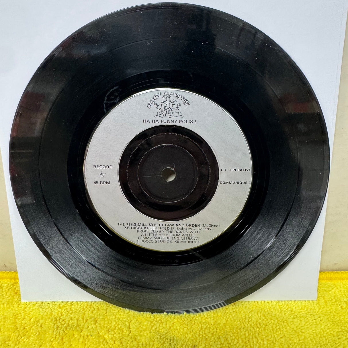 Ha! Ha! Funny Polis - Defiant Pose-Fight - 7 inch Single - VINYL