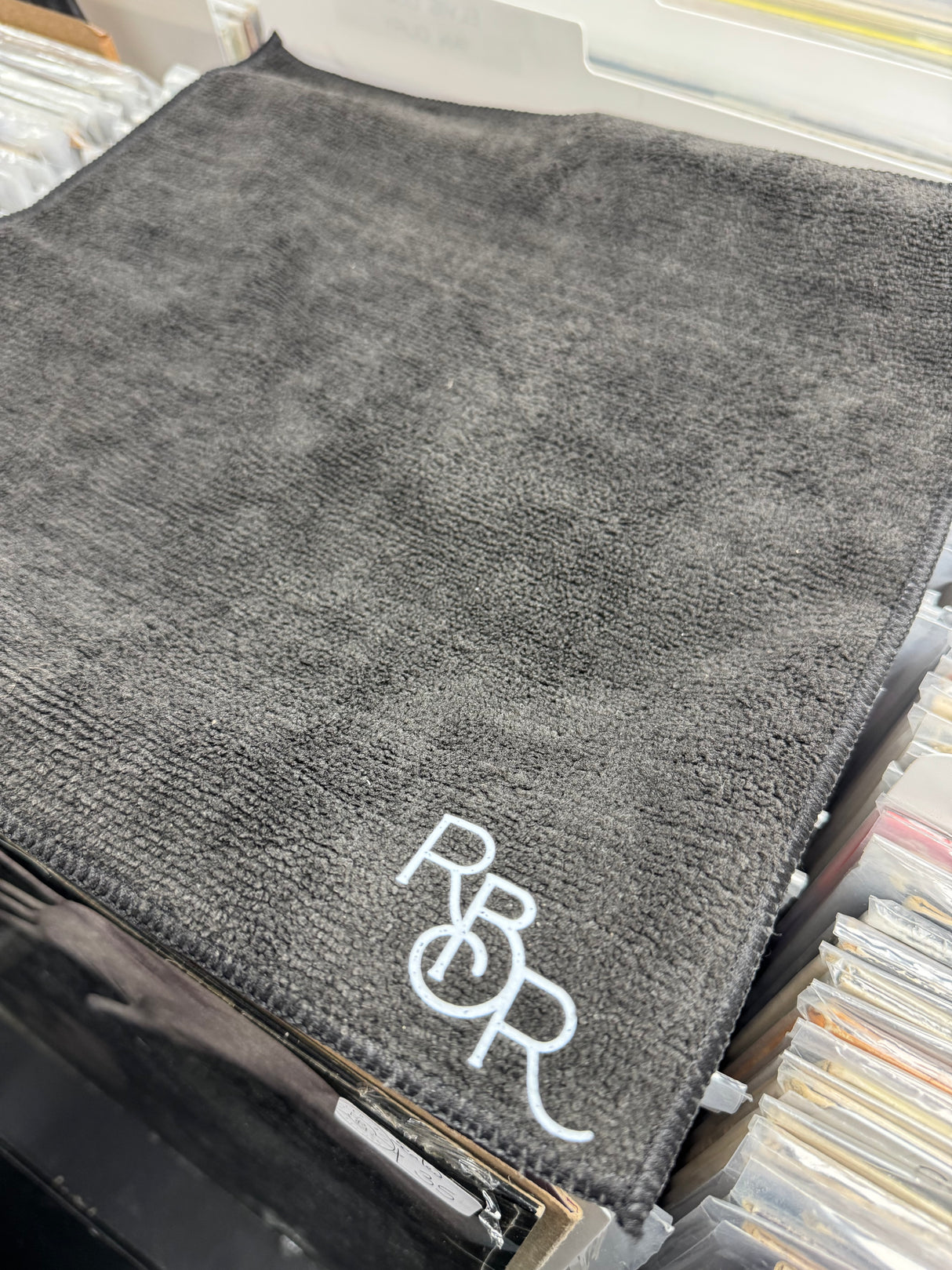 Near Mint Vinyl Record Solution w/ RBR Microfibre Cloth Set