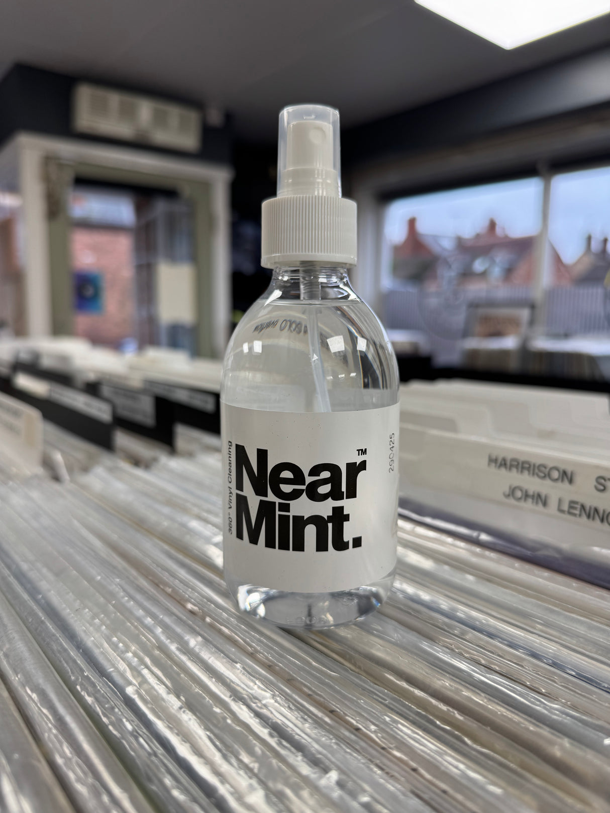 Near Mint Vinyl Record Solution w/ RBR Microfibre Cloth Set